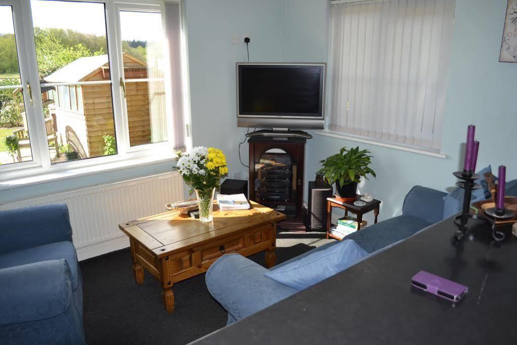 Acer Lodge Bed & Breakfast Mundford Екстер'єр фото